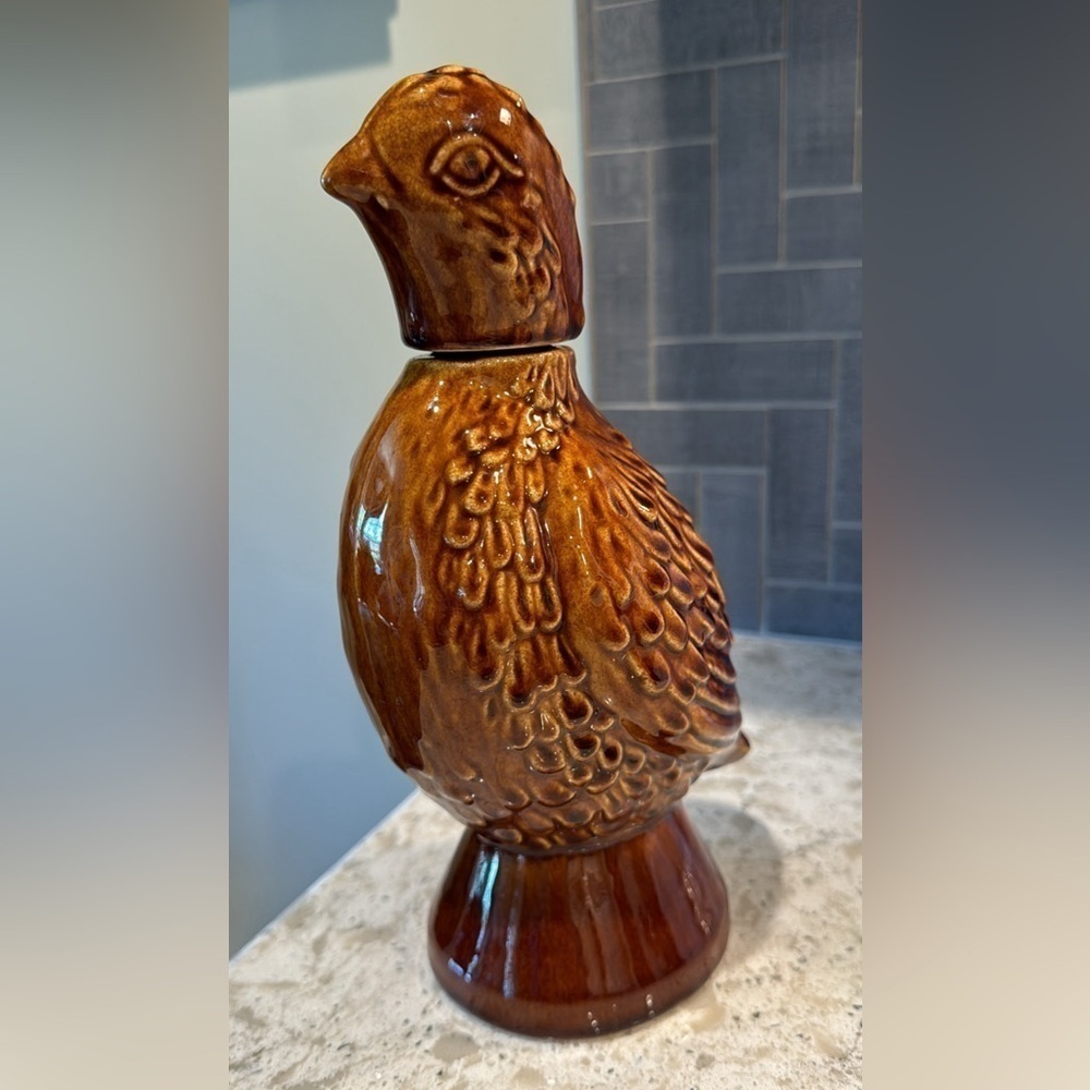 VINTAGE~BROWN~GLAZED~CERAMIC~PHEASANT SHAPED~LIQUOR BOTTLE~CORK is BROKEN~G2W*